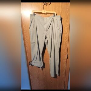 Columbia Women's s Light Tan Cargo Pants